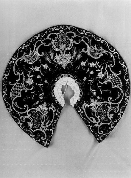 motivi decorativi floreali/ simboli eucaristici (TABARRINO, coppia) di Bruno e Biraghi (bottega) (primo quarto sec. XX)