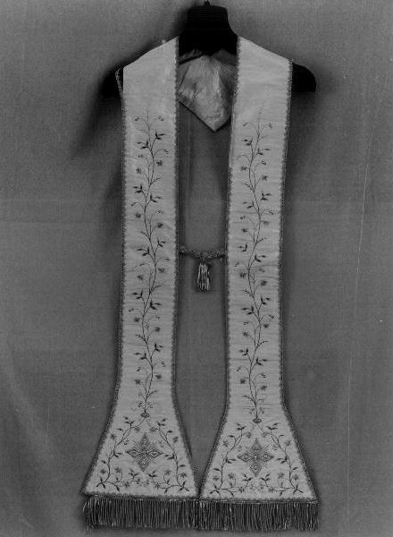 motivi decorativi floreali (stola, opera isolata) - manifattura ligure (prima metà sec. XX)