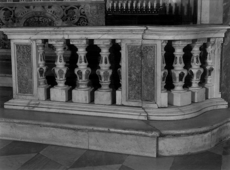 balaustrata, coppia - bottega ligure (prima metà sec. XVII)