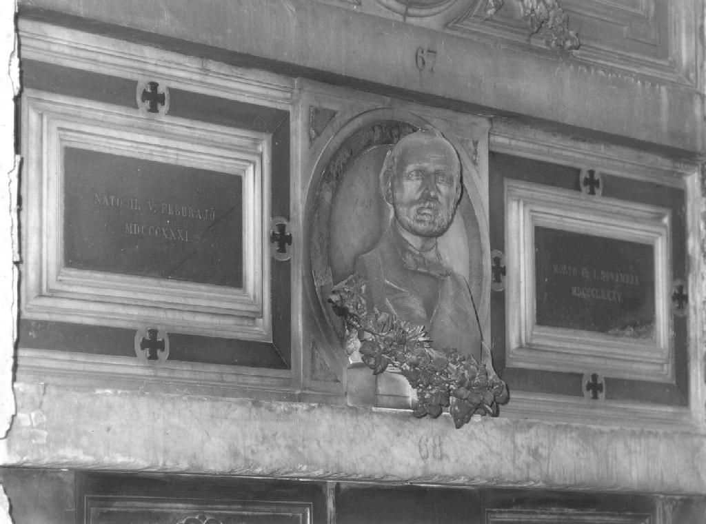 busto ritratto d'uomo (monumento funebre, opera isolata) di Beltrami Luigi (ultimo quarto sec. XIX)