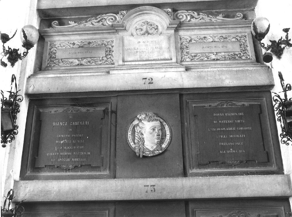 figura femminile (monumento funebre, opera isolata) - PRODUZIONE GENOVESE (ultimo quarto sec. XIX)