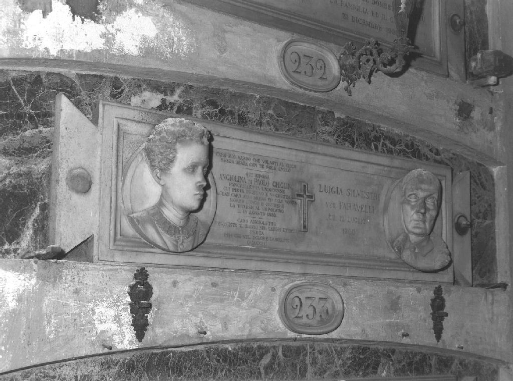 ritratti femminili (monumento funebre, opera isolata) - PRODUZIONE GENOVESE (secc. XIX/ XX)