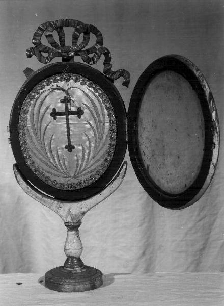 croce e palme (copriostensorio, elemento d'insieme) - manifattura ligure (sec. XIX)