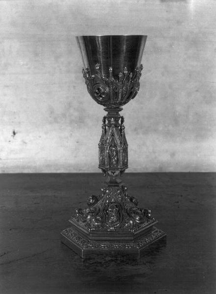 motivi decorativi architettonici/ vescovi (calice, opera isolata) - bottega ligure (prima metà sec. XX)