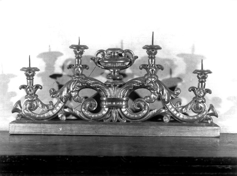 motivi decorativi a volute/ motivi decorativi vegetali (ersia, coppia) - bottega ligure (ultimo quarto sec. XVIII)