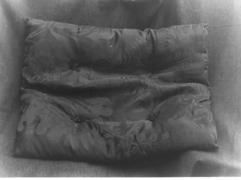 cuscino, serie - manifattura italiana (sec. XVII)