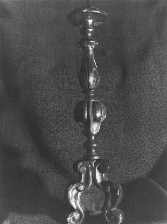 candeliere, opera isolata - bottega ligure (seconda metà sec. XVIII)