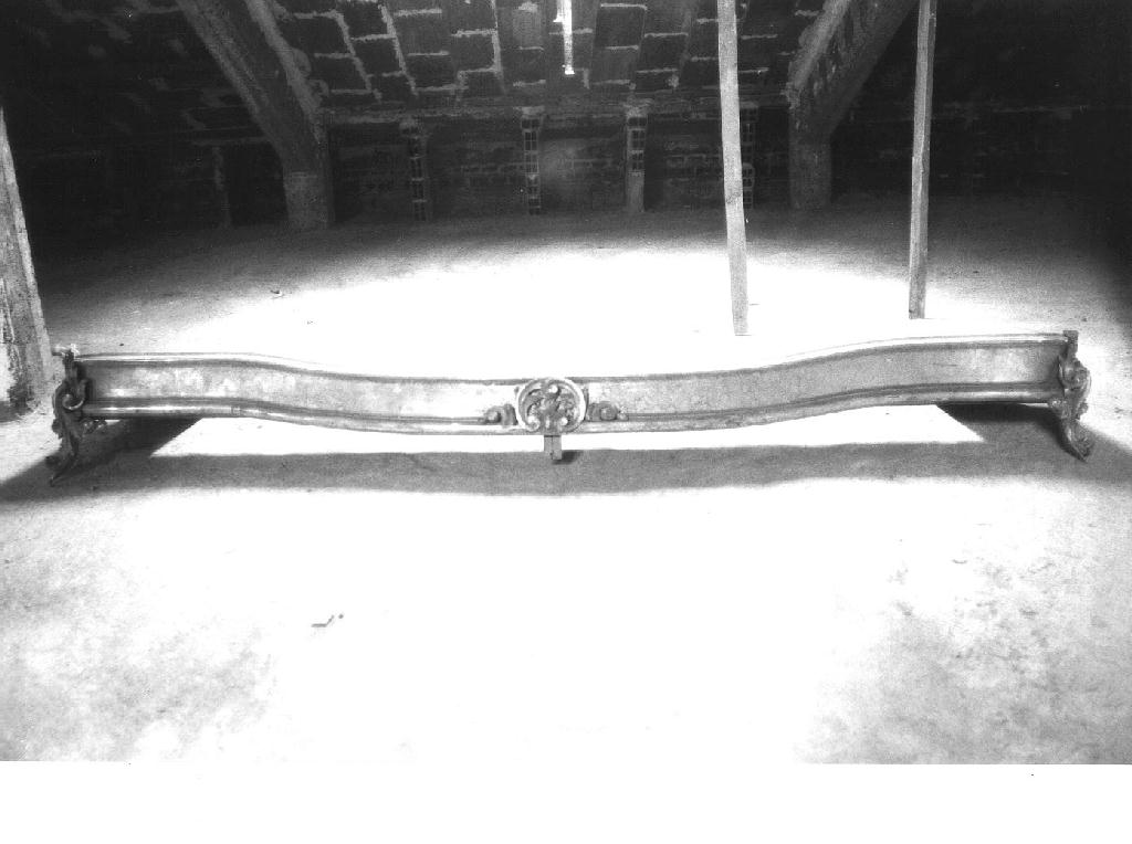 motivi decorativi a volute/ motivi decorativi a foglie d'acanto (mantovana, opera isolata) - bottega ligure (ultimo quarto sec. XVIII)