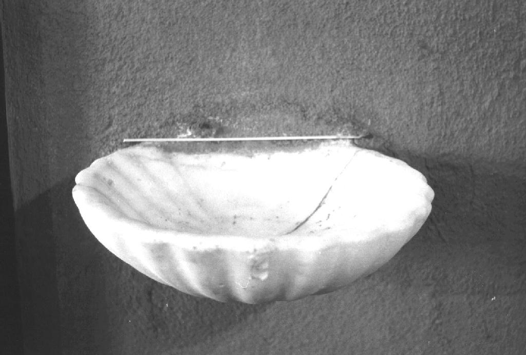 acquasantiera - a conchiglia, opera isolata - PRODUZIONE LIGURE (sec. XIX)