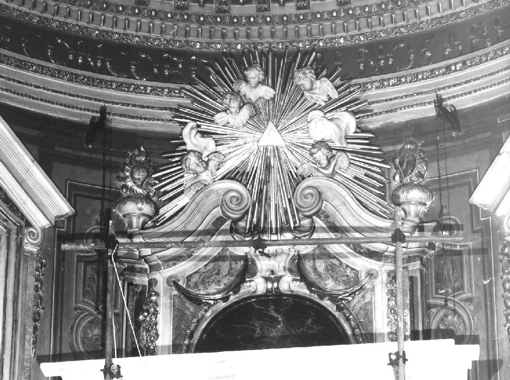 simbolo eucaristico/ angioletti (decorazione, elemento d'insieme) - PRODUZIONE LIGURE (fine/inizio secc. XVII/ XVIII)