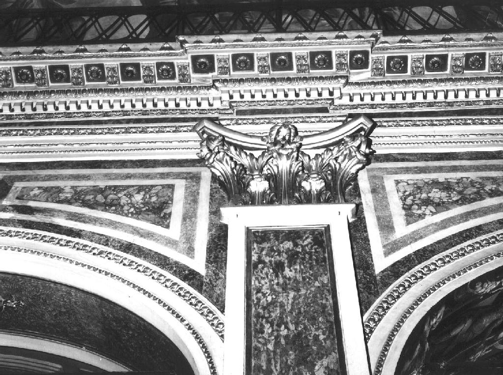 MOTIVI DECORATIVI VEGETALI CON PUTTI ALATI (semicapitello, coppia) - PRODUZIONE LIGURE (seconda metà sec. XVII)