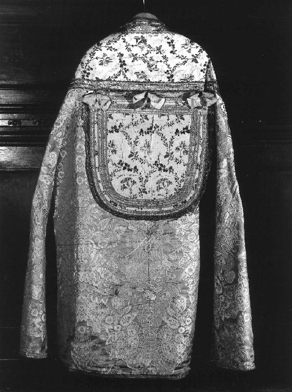 motivi decorativi floreali (piviale, opera isolata) - manifattura ligure (prima metà sec. XVIII)