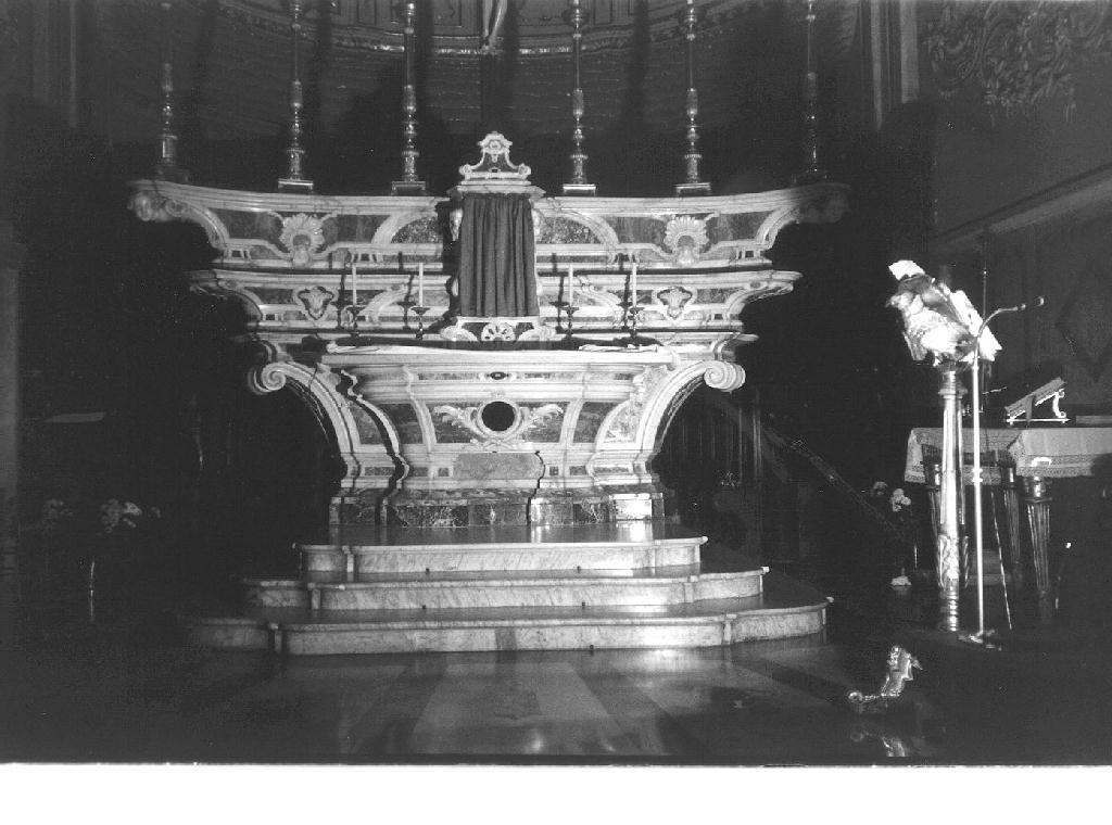 altare maggiore, insieme - bottega ligure (ultimo quarto sec. XVII)