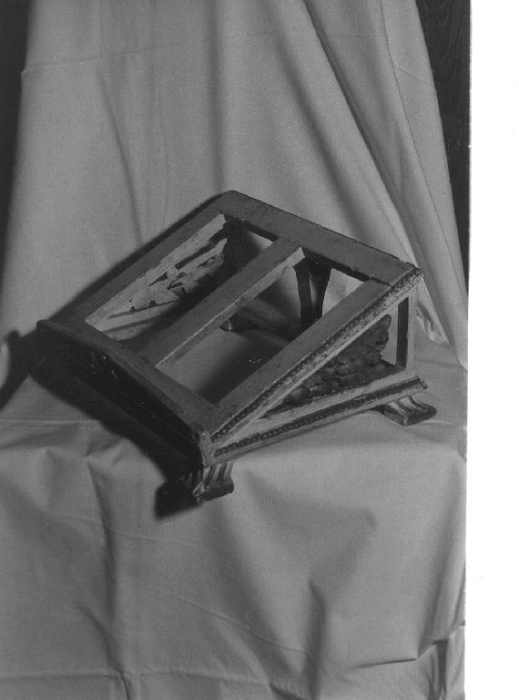 leggio d'altare, serie - bottega ligure (fine/inizio secc. XIX/ XX)