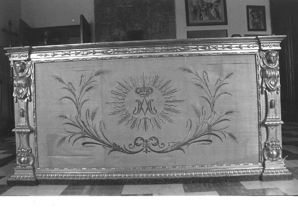 cherubini/ monogramma mariano/ simboli eucaristici (paliotto - a pannello architettonico, opera isolata) - produzione italiana (seconda metà sec. XIX)