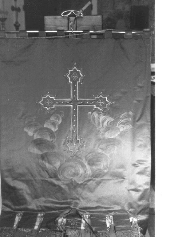 Sacro Cuore di Gesù/ croce (stendardo processionale, opera isolata) - manifattura italiana (secondo quarto sec. XX)