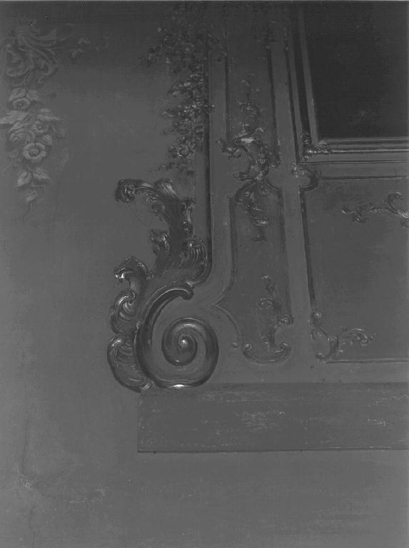 motivi decorativi a volute (decorazione pittorica, coppia) - ambito ligure (prima metà sec. XVIII)