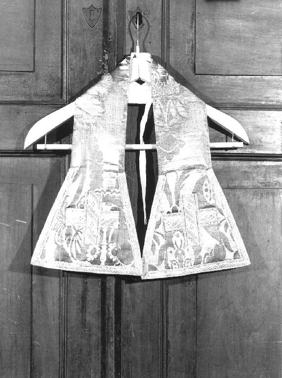 MOTIVI DECORATIVI FLOREALI/ MOTIVI DECORATIVI VEGETALI CON MELAGRANA (manipolo, elemento d'insieme) - manifattura ligure (sec. XVII)