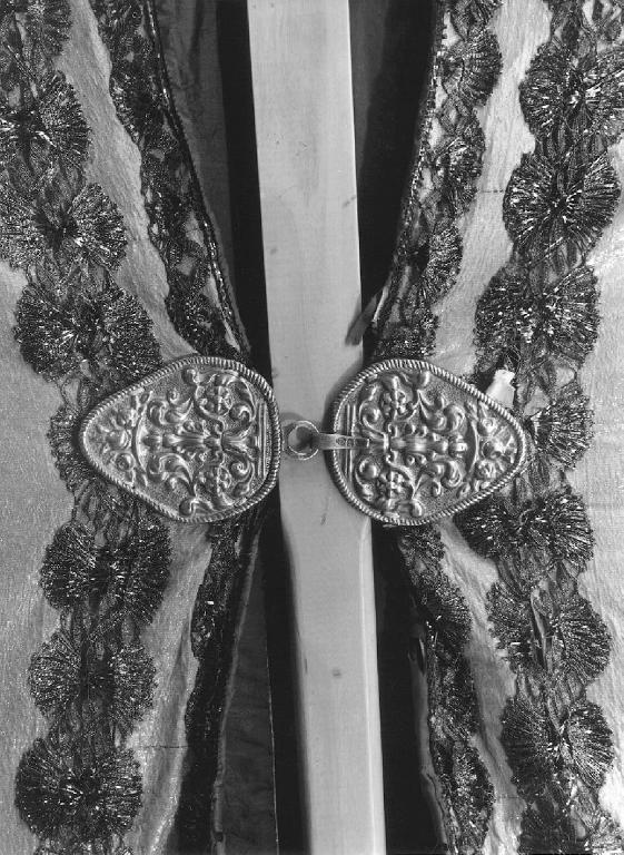 fermaglio di piviale, elemento d'insieme - bottega italiana (secondo quarto sec. XIX)