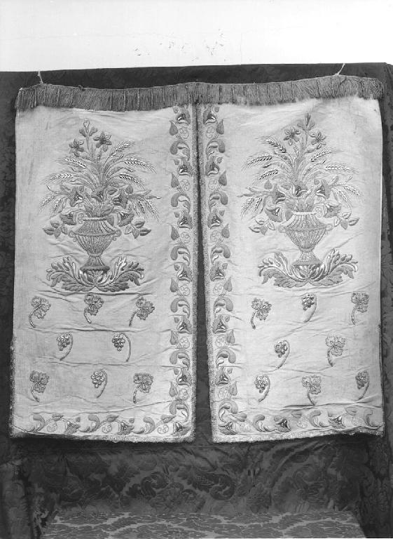 conopeo, opera isolata - manifattura ligure (seconda metà sec. XIX)