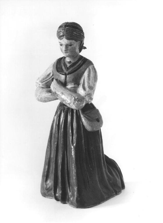 figura femminile (statuetta di presepio, opera isolata) - bottega tirolese (fine/inizio secc. XIX/ XX)