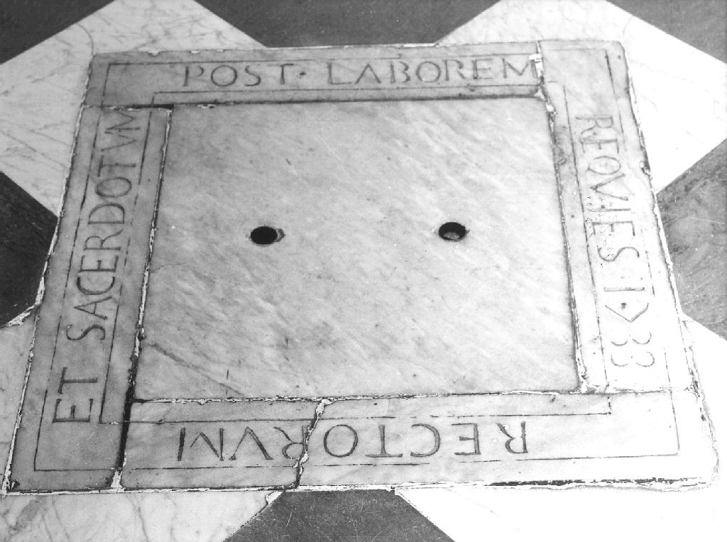 lapide tombale, opera isolata - bottega italiana (sec. XVIII)