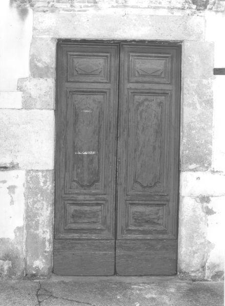 portone - a due battenti - produzione lucchese (fine/inizio secc. XVIII/ XIX)