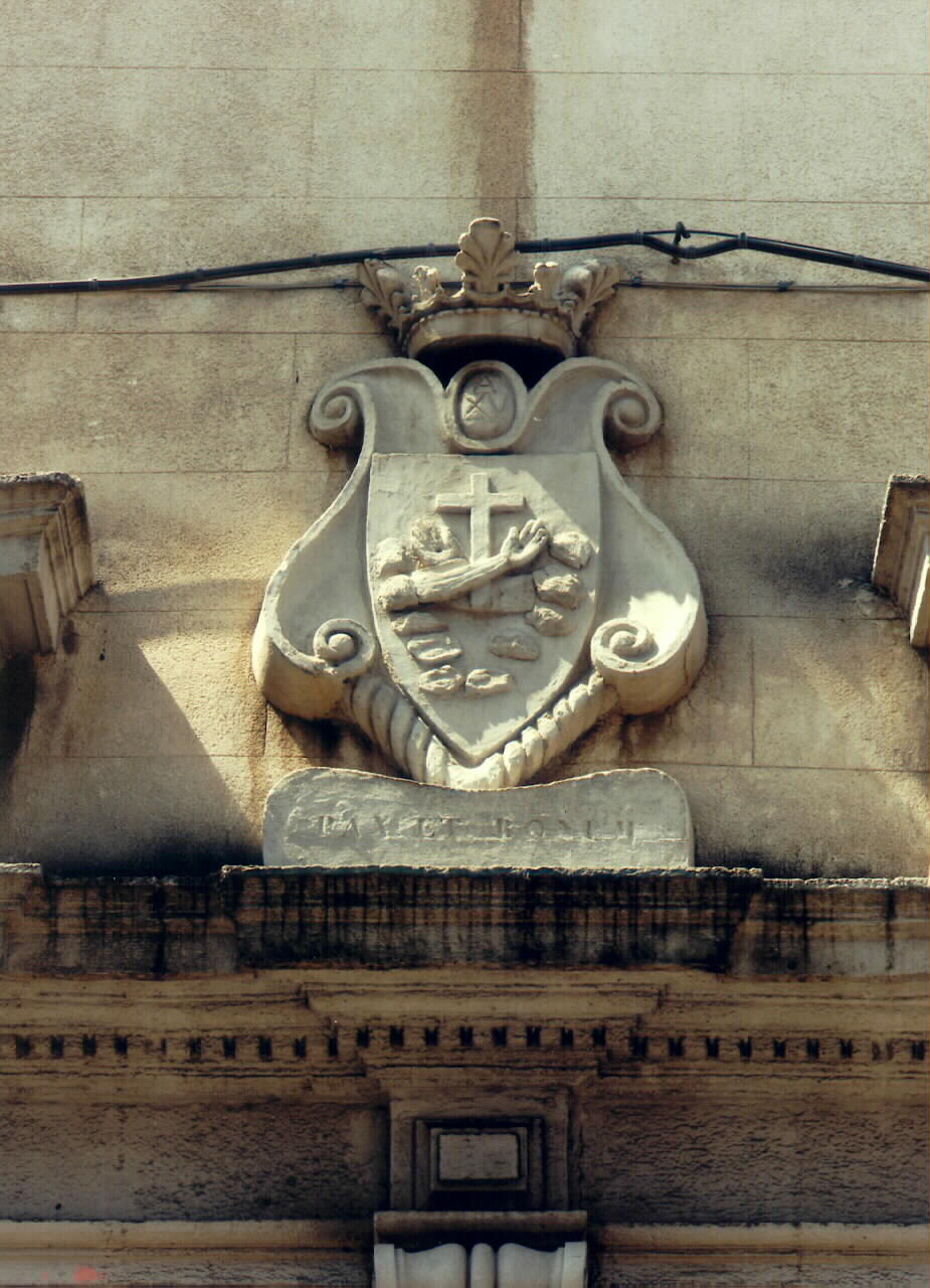 emblema dell'ordine francescano (rilievo) - ambito siciliano (Prima metà sec. XVIII)