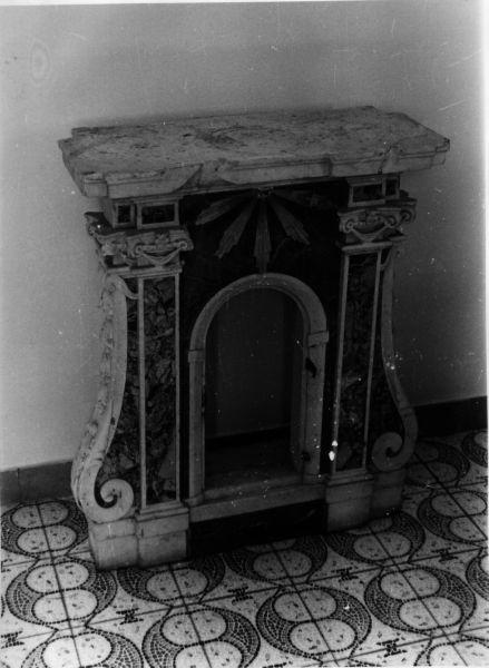 tabernacolo - a frontale architettonico, frammento - bottega toscana (prima metà sec. XVIII)