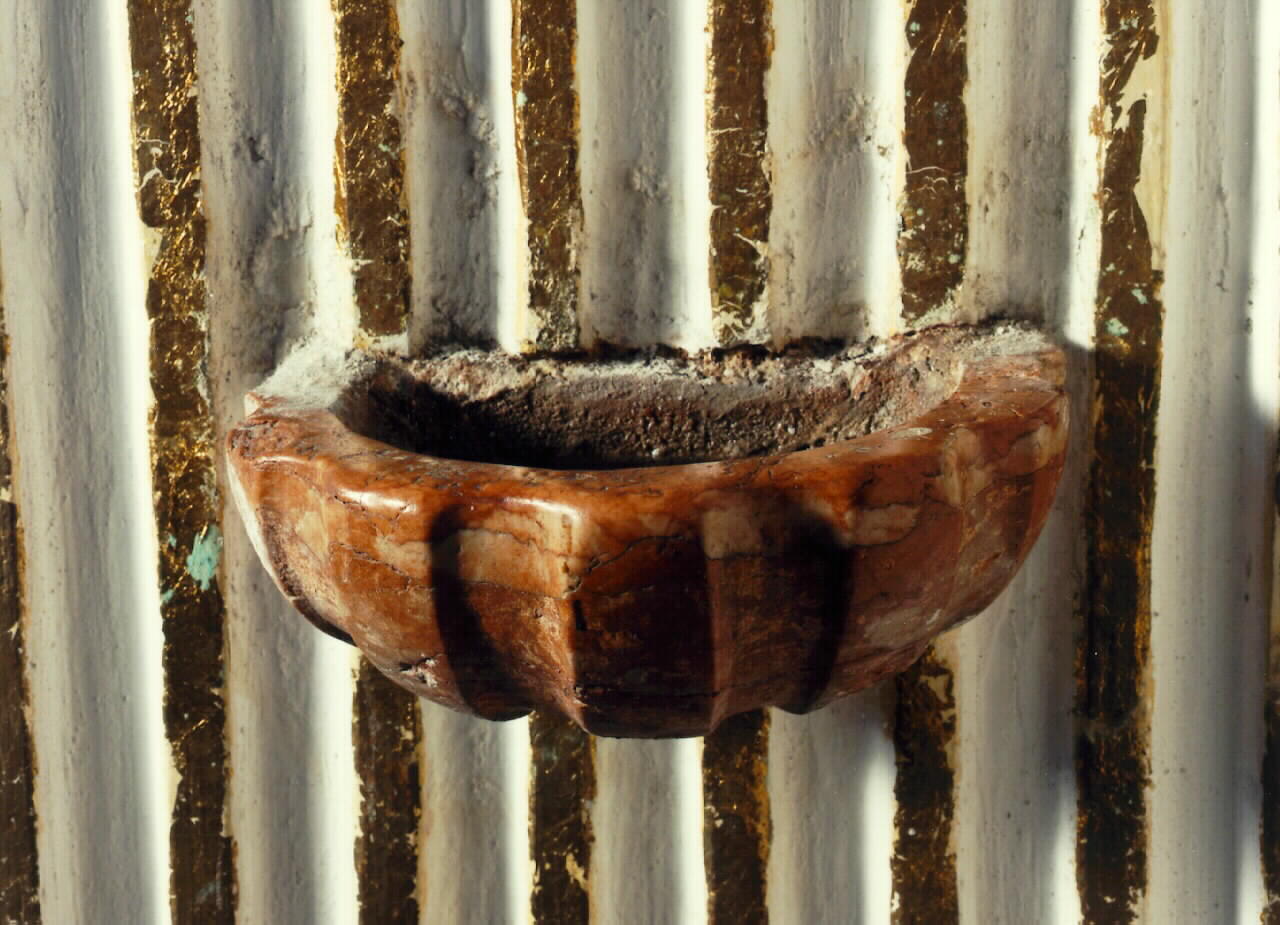 acquasantiera da parete - ambito siciliano (Seconda metà sec. XIX)