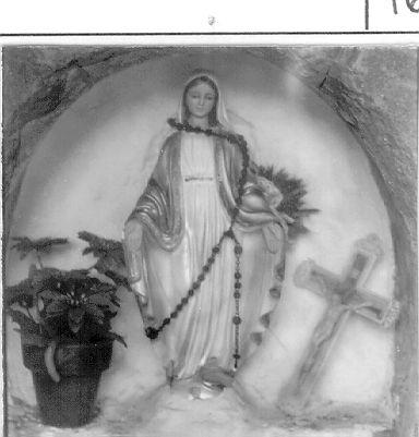 MADONNA DELLA MISERICORDIA (statuetta) - ambito apuoversiliese (sec. XX)