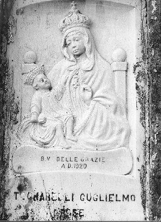 MADONNA CON BAMBINO (rilievo) - ambito apuano (sec. XX)