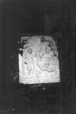 Madonna con Bambino e San Giovanni Battista (rilievo) - ambito apuoversiliese (sec. XVII)