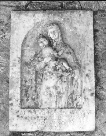 MADONNA CON BAMBINO (rilievo) - ambito apuoversiliese (sec. XVII)