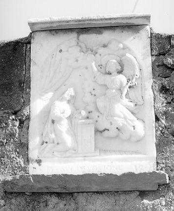 ANNUNCIAZIONE (rilievo) - ambito apuoversiliese (sec. XVII)