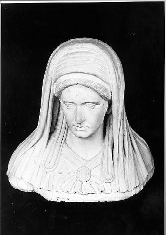 BUSTO DI VESTALE (scultura) - bottega italiana (sec. XIX)