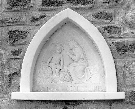 Madonna in adorazione (rilievo) - ambito apuoversiliese (sec. XX)