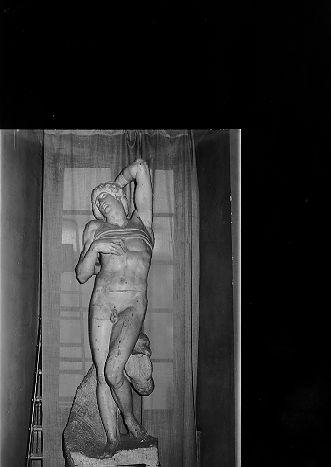 SCHIAVO MORENTE, figura maschile (statua) - bottega italiana (sec. XIX)