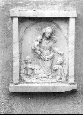 Madonna del Rosario (rilievo) - ambito apuoversiliese (sec. XVIII)