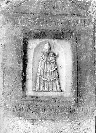 MADONNA DI LORETO (rilievo) - ambito apuoversiliese (sec. XVII)