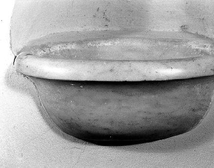 acquasantiera da parete - bottega toscana (sec. XIX)