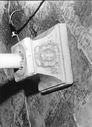 base - bottega italiana (sec. XVI)