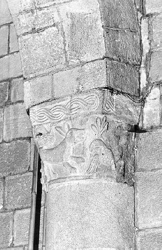 ANIMALI E UCCELLI (semicapitello figurato) - bottega italiana (secc. XII/ XIII)