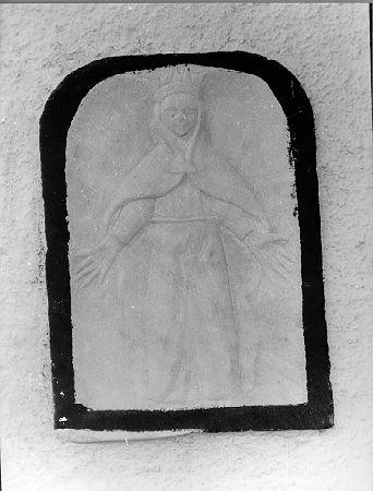 MADONNA DELLA MISERICORDIA (rilievo) - bottega italiana (sec. XX)