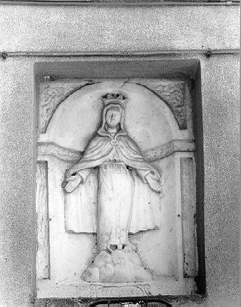 MADONNA DELLA MISERICORDIA (rilievo) - bottega italiana (sec. XVIII)