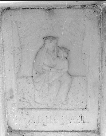 Madonna con personaggi che implorano il suo aiuto (rilievo) - bottega italiana (sec. XX)