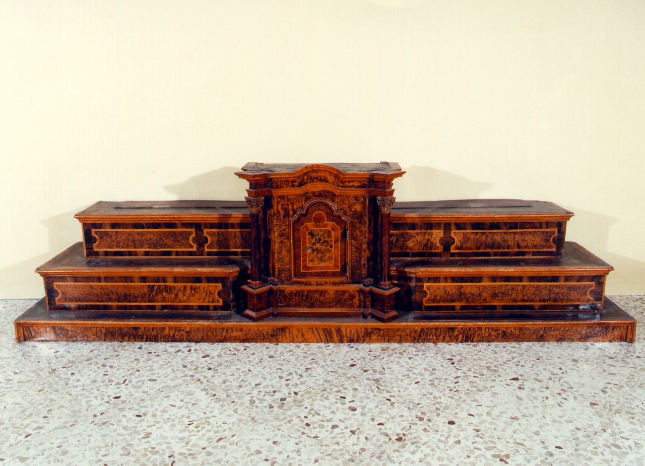 gradino d'altare - ambito cappuccino (Seconda metà sec. XVIII)