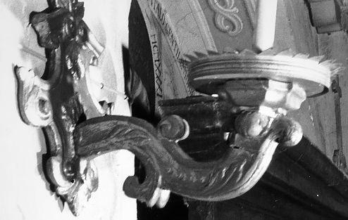 candeliere da parete, serie - bottega italiana (sec. XVII)