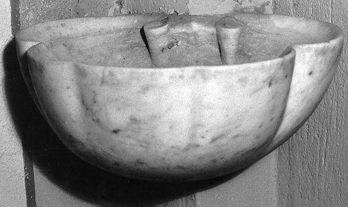 acquasantiera da parete - bottega italiana (sec. XVIII)