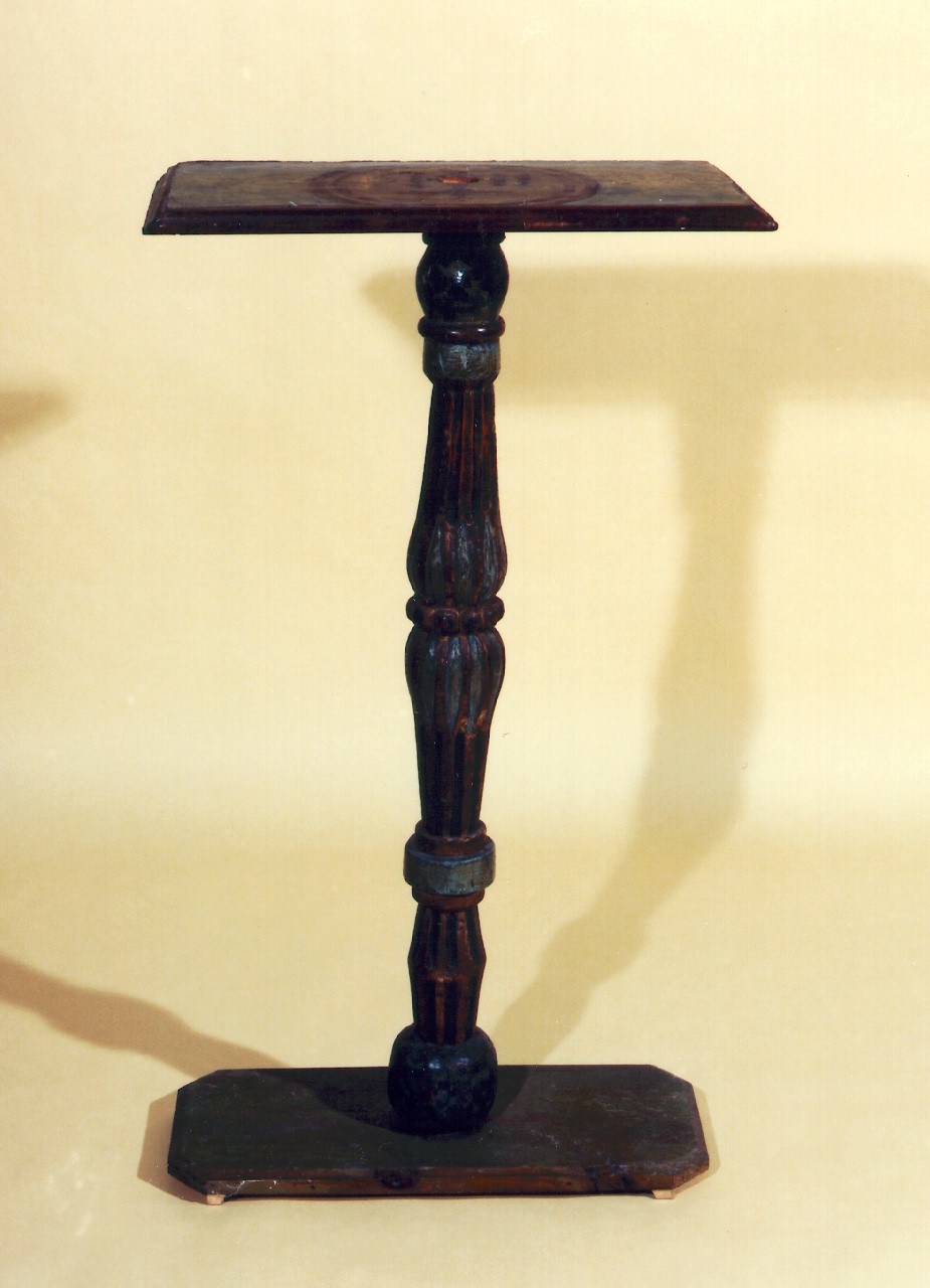 tavolino - produzione siciliana (Seconda metà sec. XIX)